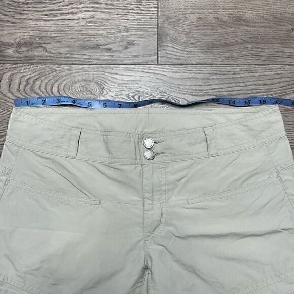 Columbia Titanium Cargo Capri Womens Size 8  Beige Pockets Hiking Fishing Outdoo - Picture 7 of 9